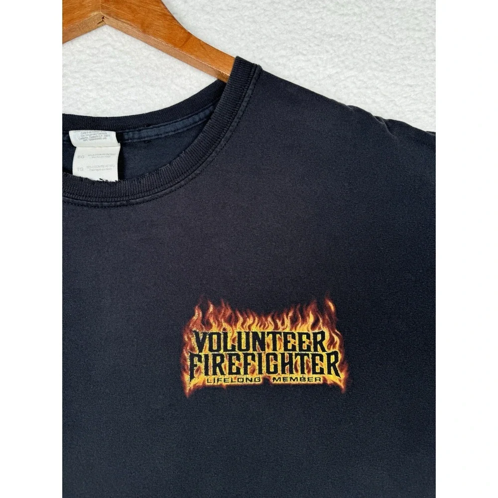Vintage Y2K Volunteer Firefighter Lifelong Member Shirt - Men's XL